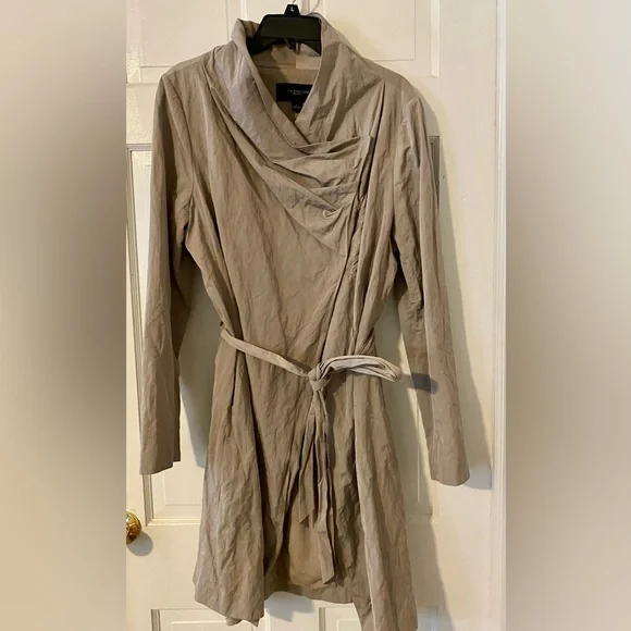 Taupe Asymmetrical trench coat - Picture 1 of 7